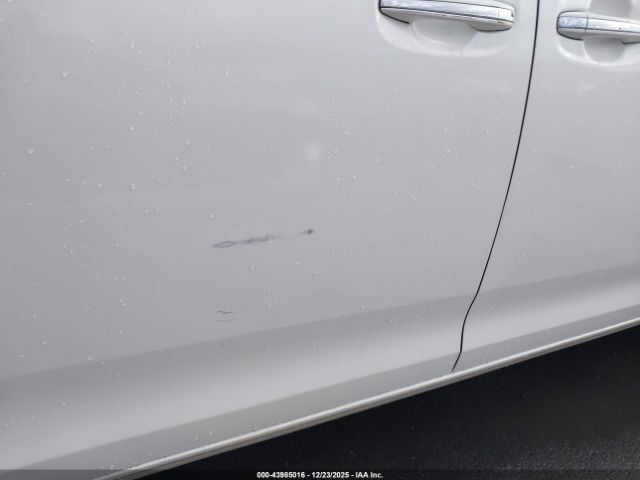 Toyota Sienna Limited 7 Passenger Image 14