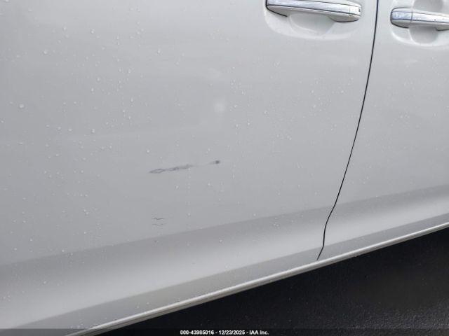 Toyota Sienna Limited 7 Passenger Image 14