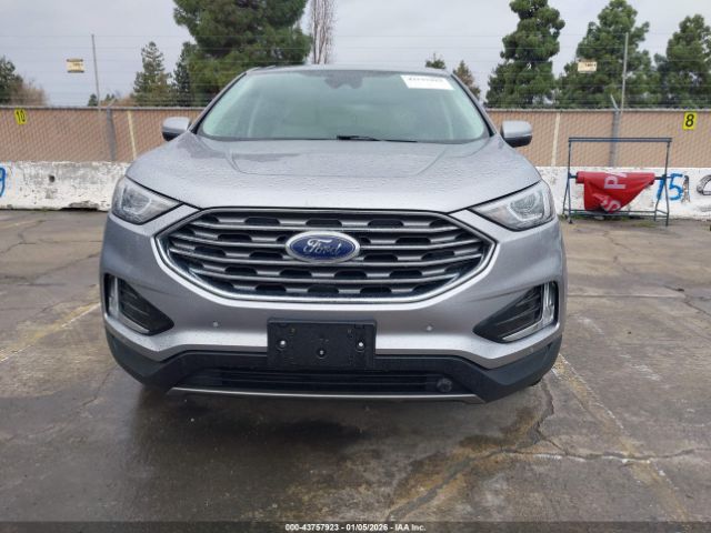 Ford Edge Titanium Image 17