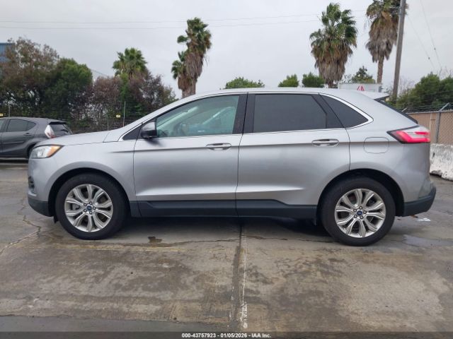 Ford Edge Titanium Image 10