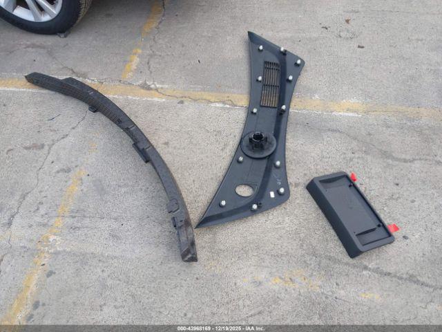 Tesla Model 3 Long Range Dual Motor All-wheel Drive Image 14