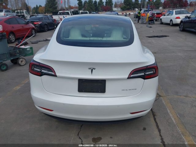 Tesla Model 3 Long Range Dual Motor All-wheel Drive Image 15
