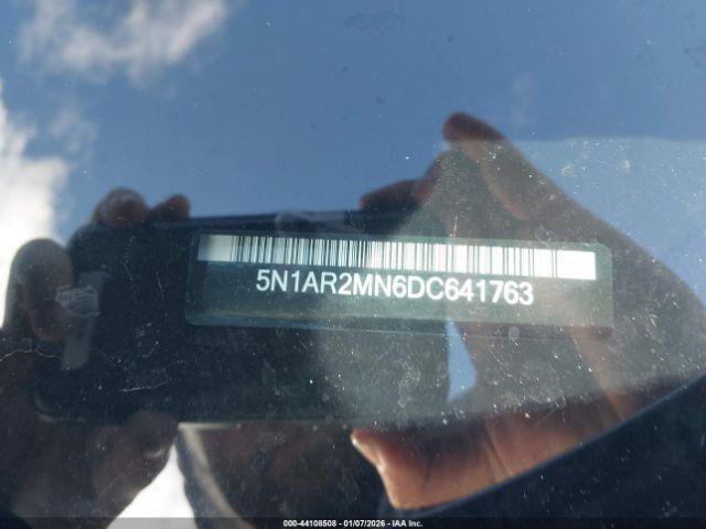 Nissan Pathfinder S Image 2