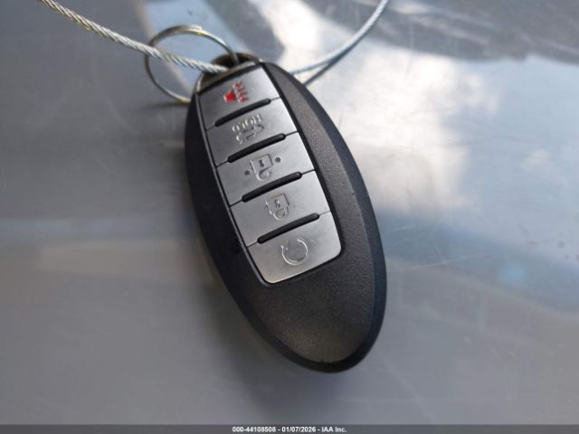 Nissan Pathfinder S Image 7