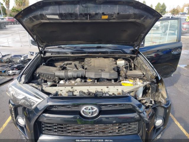 Toyota 4Runner Sr5 Image 11