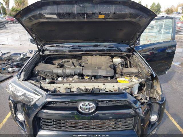 Toyota 4Runner Sr5 Image 11