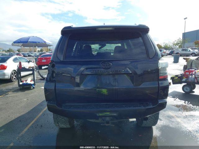 Toyota 4Runner Sr5 Image 13