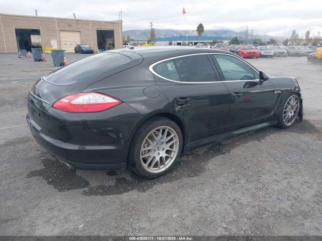 Porsche Panamera 4s Image 4