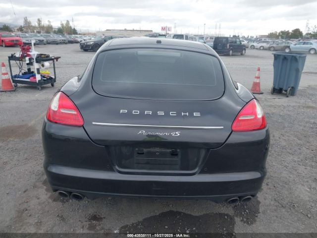 Porsche Panamera 4s Image 15