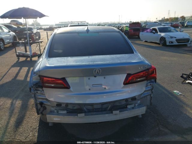 Acura TLX Image 11