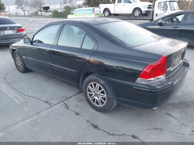 Volvo S60 2.4 Image 9