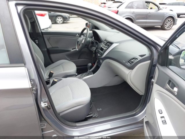 Hyundai ACCENT Gls Image 3