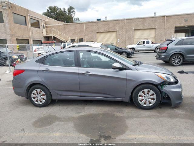Hyundai ACCENT Gls Image 13