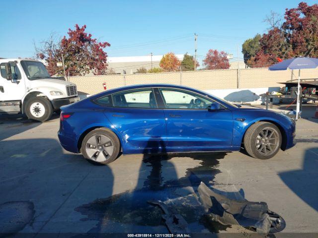 Tesla Model 3 Long Range Dual Motor All-wheel Drive Image 14