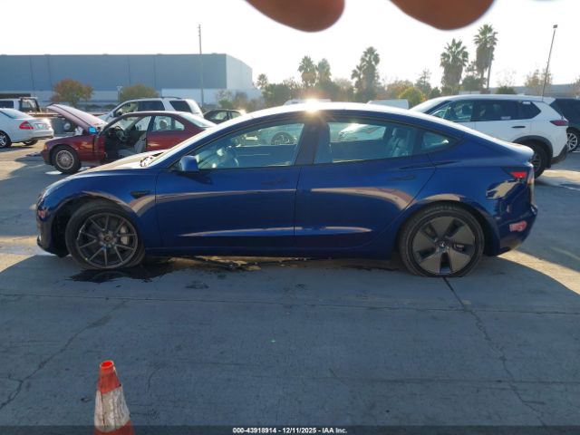 Tesla Model 3 Long Range Dual Motor All-wheel Drive Image 17