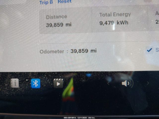 Tesla Model 3 Long Range Dual Motor All-wheel Drive Image 8