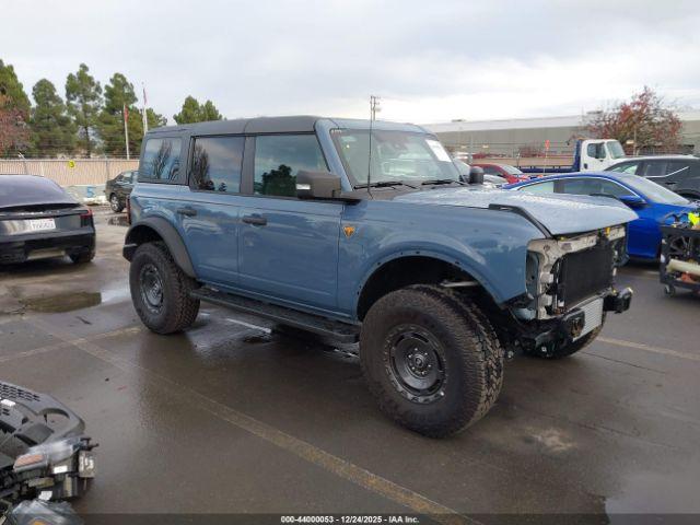  Salvage Ford Bronco